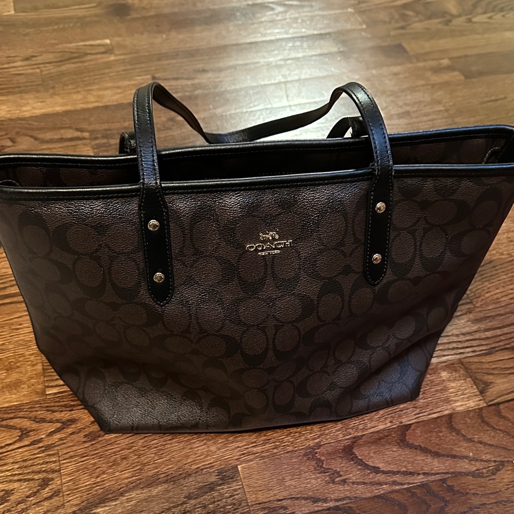 Coach Signature Black and Brown Handbag